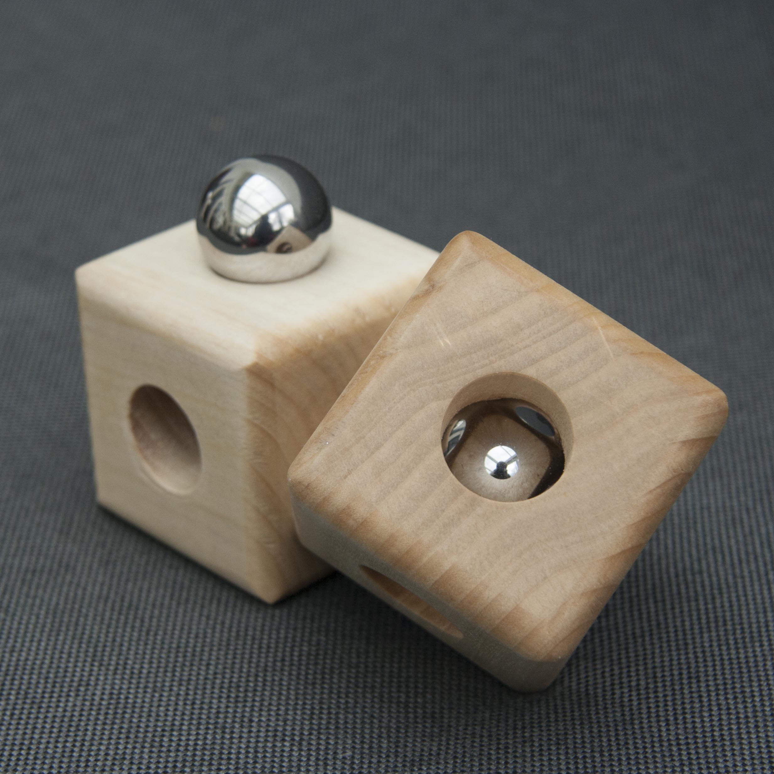 ball in cube gadget